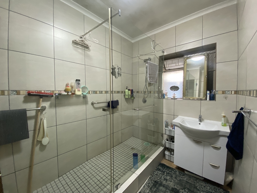 To Let 2 Bedroom Property for Rent in Monte Vista Western Cape